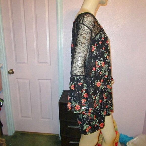 NWT Torrid SUPER SOFT Jersey Knit Size 3X BLOUSE Tunic TOP Floral LACE 3/4 Bell - Picture 6 of 10